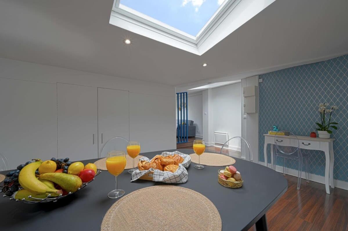 Magnifique Appartement A Pied Du Chateau Versailles Exteriör bild