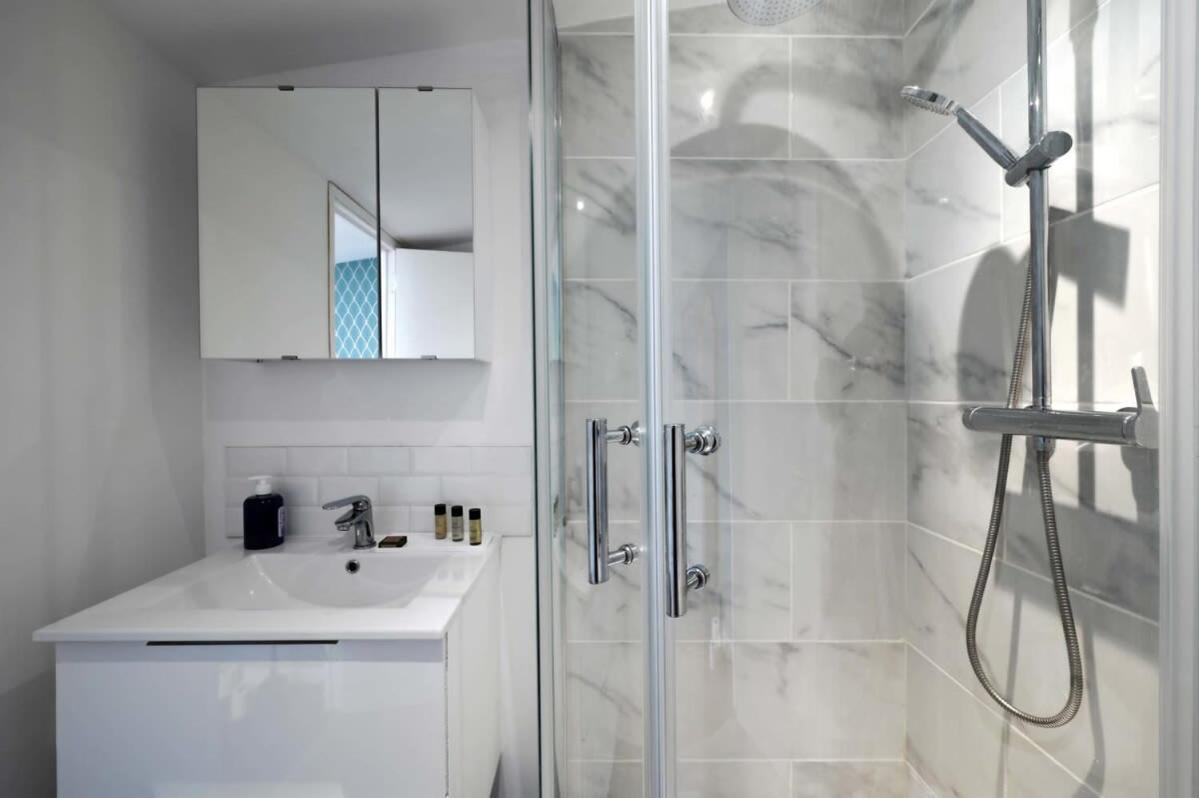 Magnifique Appartement A Pied Du Chateau Versailles Exteriör bild