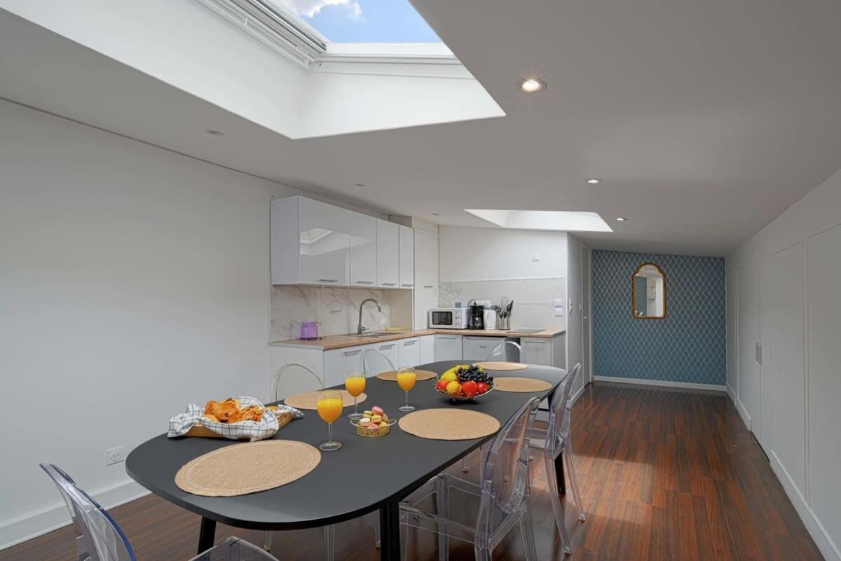 Magnifique Appartement A Pied Du Chateau Versailles Exteriör bild