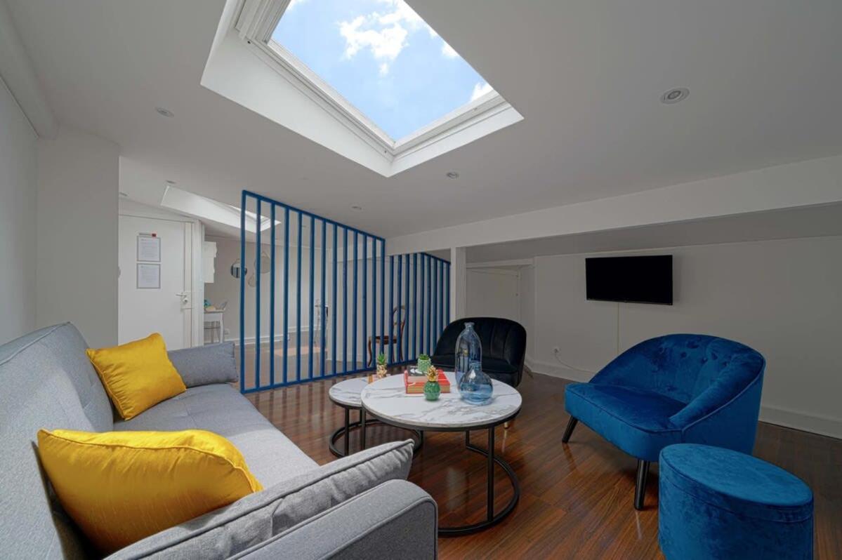 Magnifique Appartement A Pied Du Chateau Versailles Exteriör bild